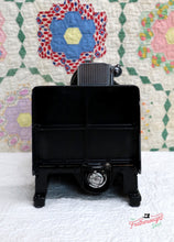 Load image into Gallery viewer, Singer Featherweight 222K Sewing Machine EJ622***
