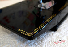 Load image into Gallery viewer, Singer Featherweight 222K Sewing Machine EP131***

