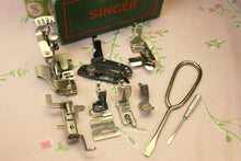 Load image into Gallery viewer, Singer Featherweight 222K Sewing Machine EP542***
