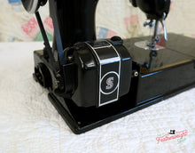 Load image into Gallery viewer, Singer Featherweight 221 Sewing machine, 1935 AD880***
