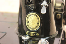 Load image into Gallery viewer, Singer Featherweight 222K Sewing Machine EP542***
