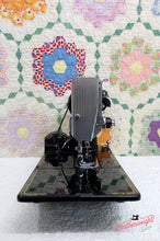 Load image into Gallery viewer, Singer Featherweight 222K Sewing Machine EK6362**
