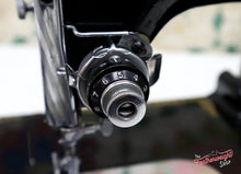 Load image into Gallery viewer, Singer Featherweight 222K Sewing Machine EN136***
