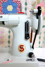 Load image into Gallery viewer, Singer Featherweight 221K Sewing Machine, WHITE EV942***
