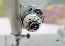 Load image into Gallery viewer, Singer Featherweight 221K Sewing Machine, WHITE EV942***
