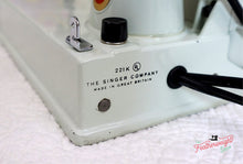 Load image into Gallery viewer, Singer Featherweight 221K Sewing Machine, WHITE EV942***
