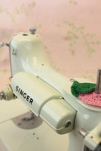 Load image into Gallery viewer, Singer Featherweight 221 Sewing Machine, WHITE FA128***
