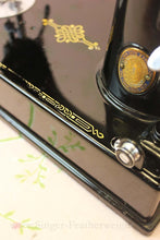 Load image into Gallery viewer, Singer Featherweight 221 Sewing Machine GOLDEN GATE SAN FRANCISCO 1939 Edition AF086***
