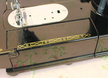 Load image into Gallery viewer, Singer Featherweight 222K Sewing Machine EM961***
