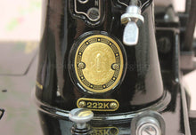 Load image into Gallery viewer, Singer Featherweight 222K Sewing Machine EL683***
