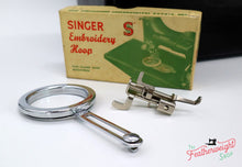 Load image into Gallery viewer, Singer Featherweight 222K Sewing Machine EJ616***
