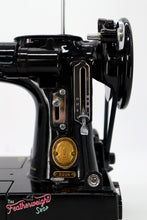 Load image into Gallery viewer, Singer Featherweight 222K Sewing Machine EJ616***
