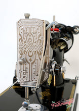 Load image into Gallery viewer, Singer Featherweight 221K Sewing Machine, EG352***
