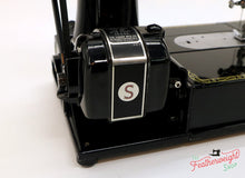 Load image into Gallery viewer, Singer Featherweight 222K Sewing Machine, RED "S" ES167***
