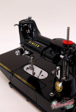 Load image into Gallery viewer, Singer Featherweight 222K Sewing Machine EJ626***
