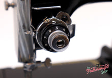 Load image into Gallery viewer, Singer Featherweight 222K Sewing Machine EJ626***

