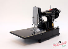 Load image into Gallery viewer, Singer Featherweight 222K Sewing Machine EJ909***
