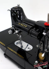 Load image into Gallery viewer, Singer Featherweight 222K Sewing Machine EM6024**
