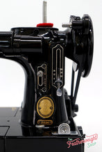 Load image into Gallery viewer, Singer Featherweight 222K Sewing Machine EM6024**
