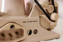 Load image into Gallery viewer, Singer Featherweight 221 Sewing Machine, TAN ES879***
