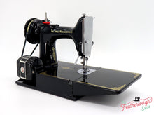 Load image into Gallery viewer, Singer Featherweight 221K Sewing Machine, EH140***
