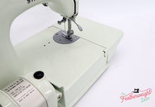 Load image into Gallery viewer, Singer Featherweight 221K Sewing Machine, WHITE EV958***
