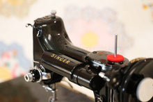 Load image into Gallery viewer, Singer Featherweight 222K Sewing Machine EP541***
