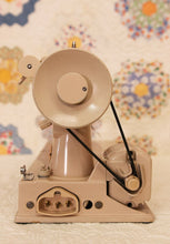 Load image into Gallery viewer, Singer Featherweight 221 Sewing Machine, TAN JE157***
