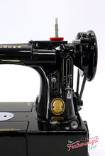 Load image into Gallery viewer, Singer Featherweight 222K Sewing Machine EL185***
