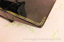 Load image into Gallery viewer, Singer Featherweight 222K Sewing Machine EN137***

