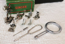 Load image into Gallery viewer, Singer Featherweight 222K Sewing Machine EM9581**
