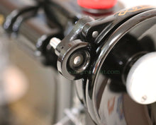 Load image into Gallery viewer, Copy of Singer Featherweight 221 Sewing Machine, AM672***
