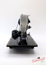 Load image into Gallery viewer, Singer Featherweight 222K 1953 - EJ268***
