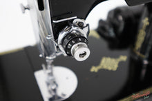 Load image into Gallery viewer, Singer Featherweight 221K Sewing Machine, EH142***
