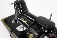 Load image into Gallery viewer, Singer Featherweight 221K Sewing Machine, EH142***
