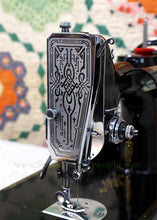 Load image into Gallery viewer, Singer Featherweight 221 Sewing machine, 1934 AD783***
