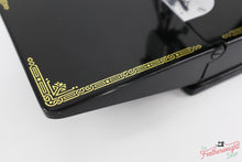 Load image into Gallery viewer, Singer Featherweight 221 Sewing Machine, AL0050**
