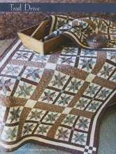 Load image into Gallery viewer, PATTERN BOOK, Classic &amp; Heirloom Quilts
