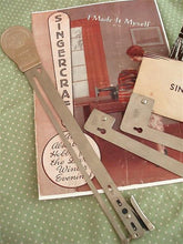 Load image into Gallery viewer, Singercraft Guide, Singer (Vintage Original)
