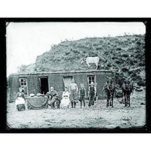 Load image into Gallery viewer, PATTERN BOOK - Pioneer Quilts: Prairie Settlers' Life in Fabric
